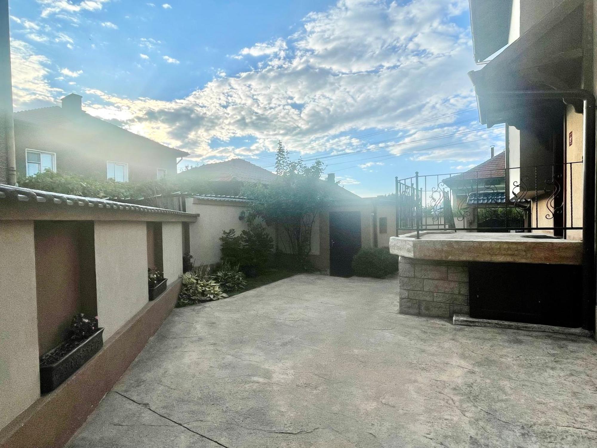 Къща За Гости Алида Sapareva Banya Exterior foto